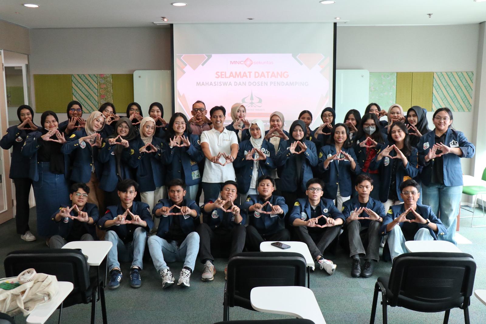 UKM Marketing Club FEB Trisakti - S1 Bisnis Digital Trisakti
